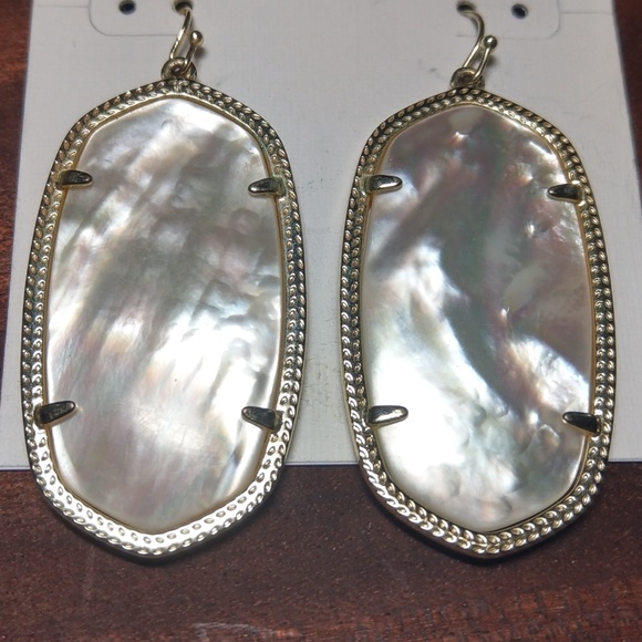 Kendra Scott Jewelry - Kendra Danielle earrings